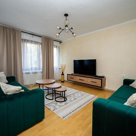 סראייבו Cozy One-Bedroom Apartment Near City Center מראה חיצוני תמונה